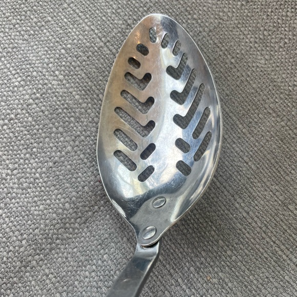 Vintage CUTCO Slotted Serving Spoon NO.13 Brown Marbled Handle Kitchen Utensil - Picture 4 of 12